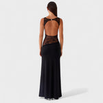 Lucinda – Elegantne must pitskleit - Liisi Valik
